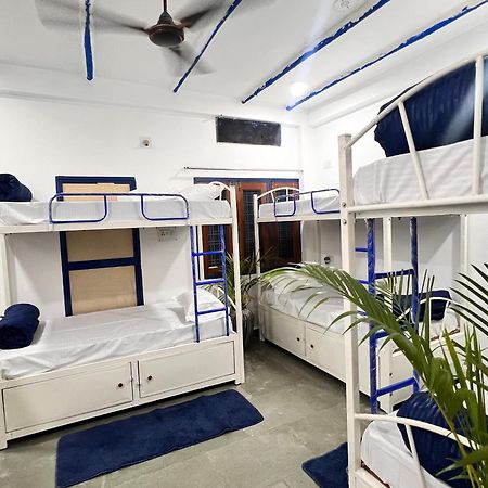Hostel Pause Udždžain Exteriér fotografie